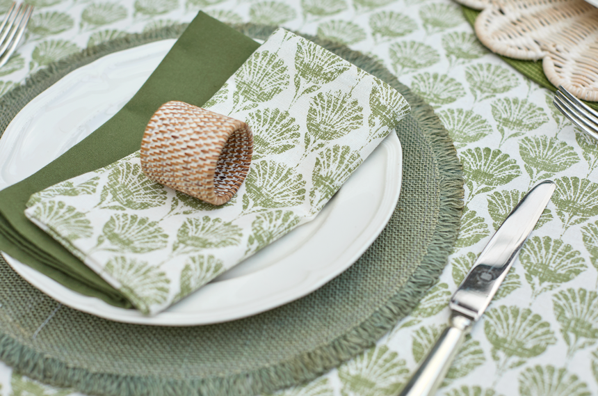 Walton & Co Circular Jute Placemat, Moss (Set Of 4)