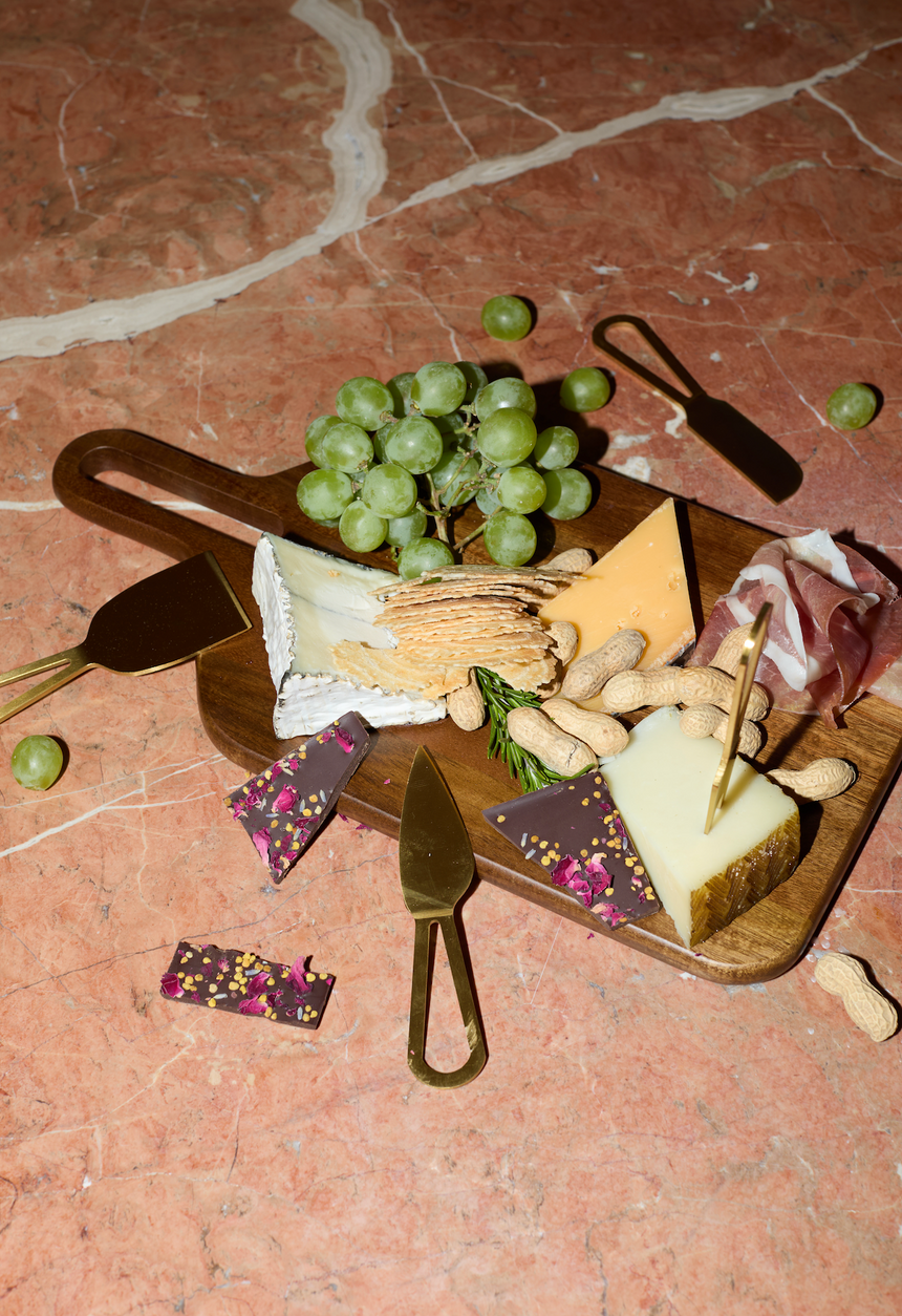 Here's How The Jett Cheese Knife Set
