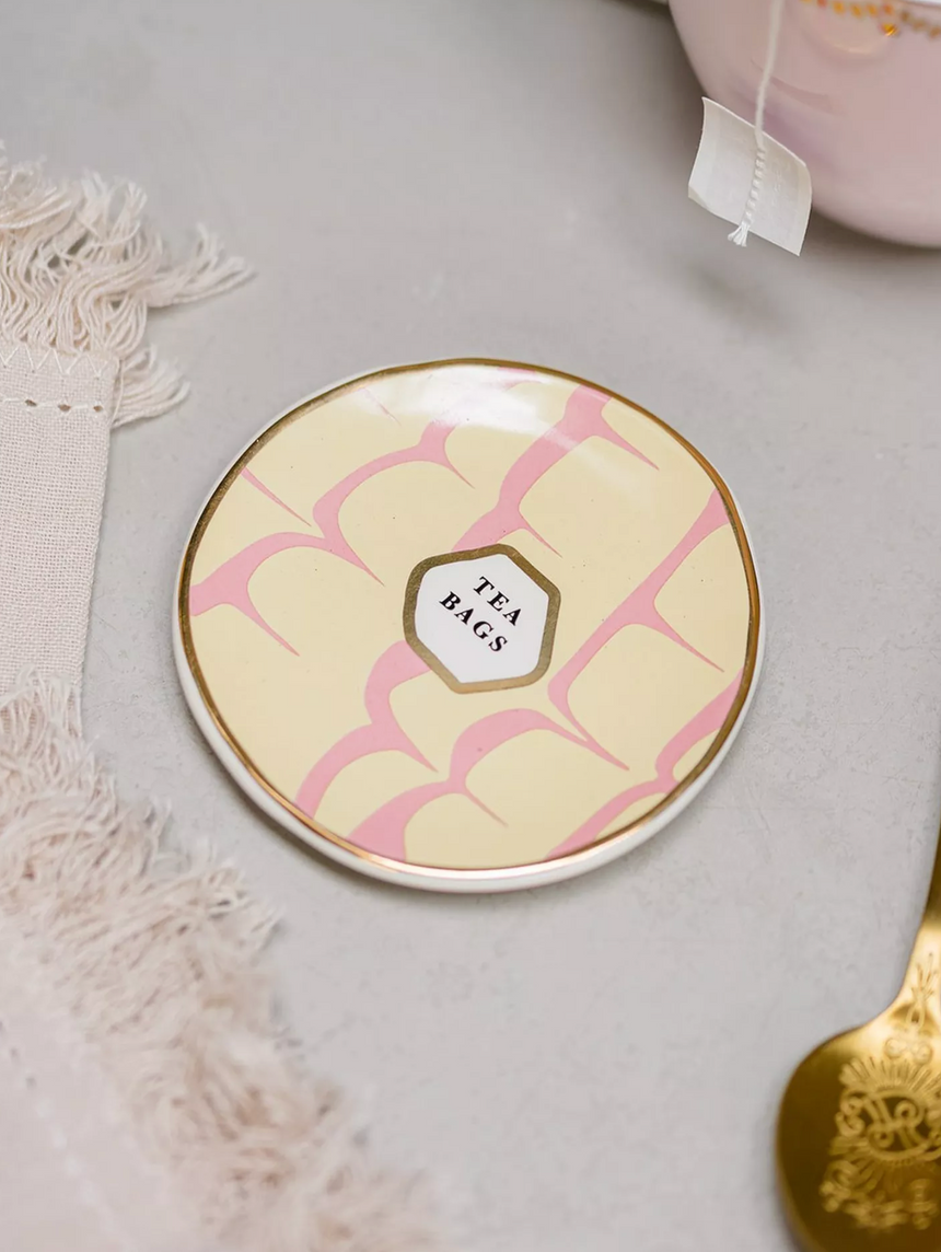 Yvonne Ellen Teabag Tidy, Iced Ring