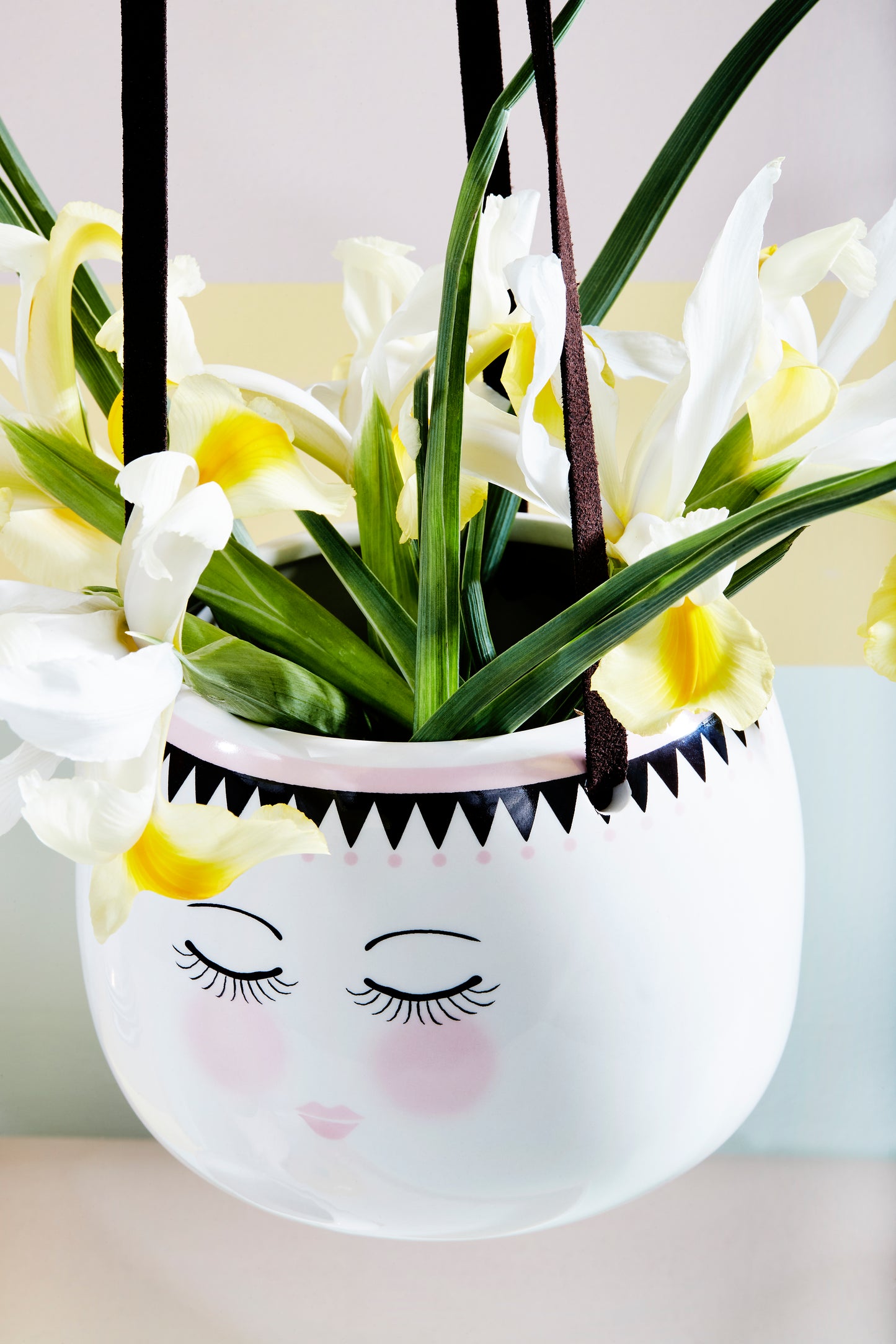 Miss Etoile Ceramic Hanging Flower Pot