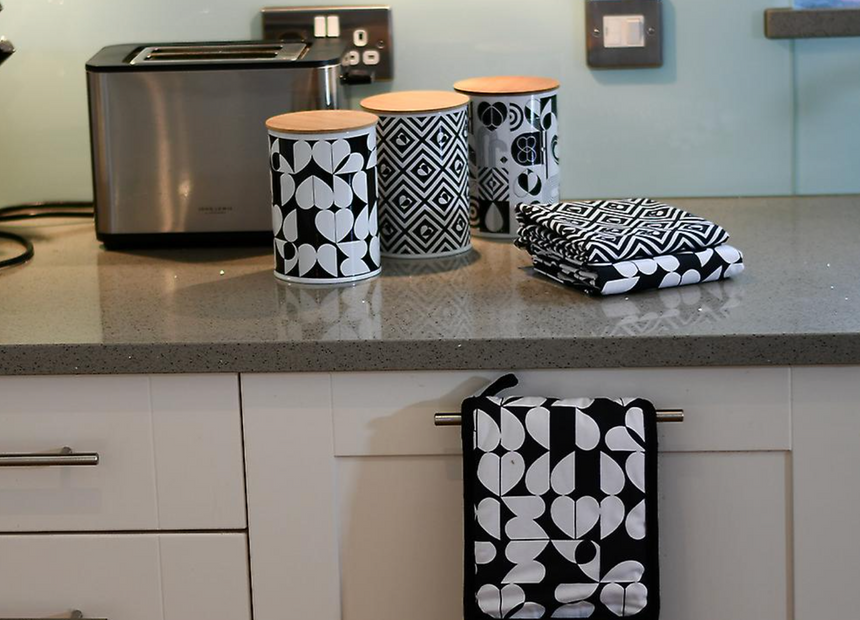 Monochrome Storage Canister, Tile