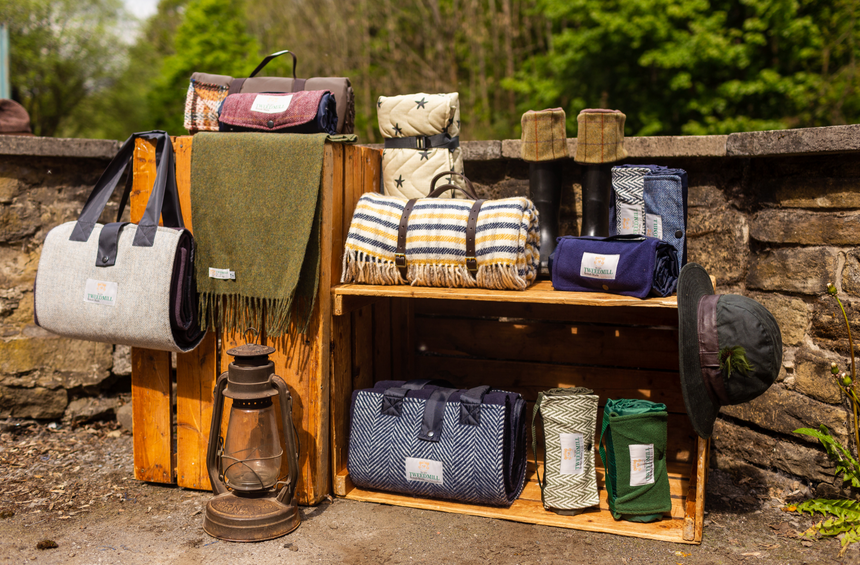 Tweedmill Polo Pure Wool Knitted Picnic Blanket, Navy/ Yellow Gun Club Check