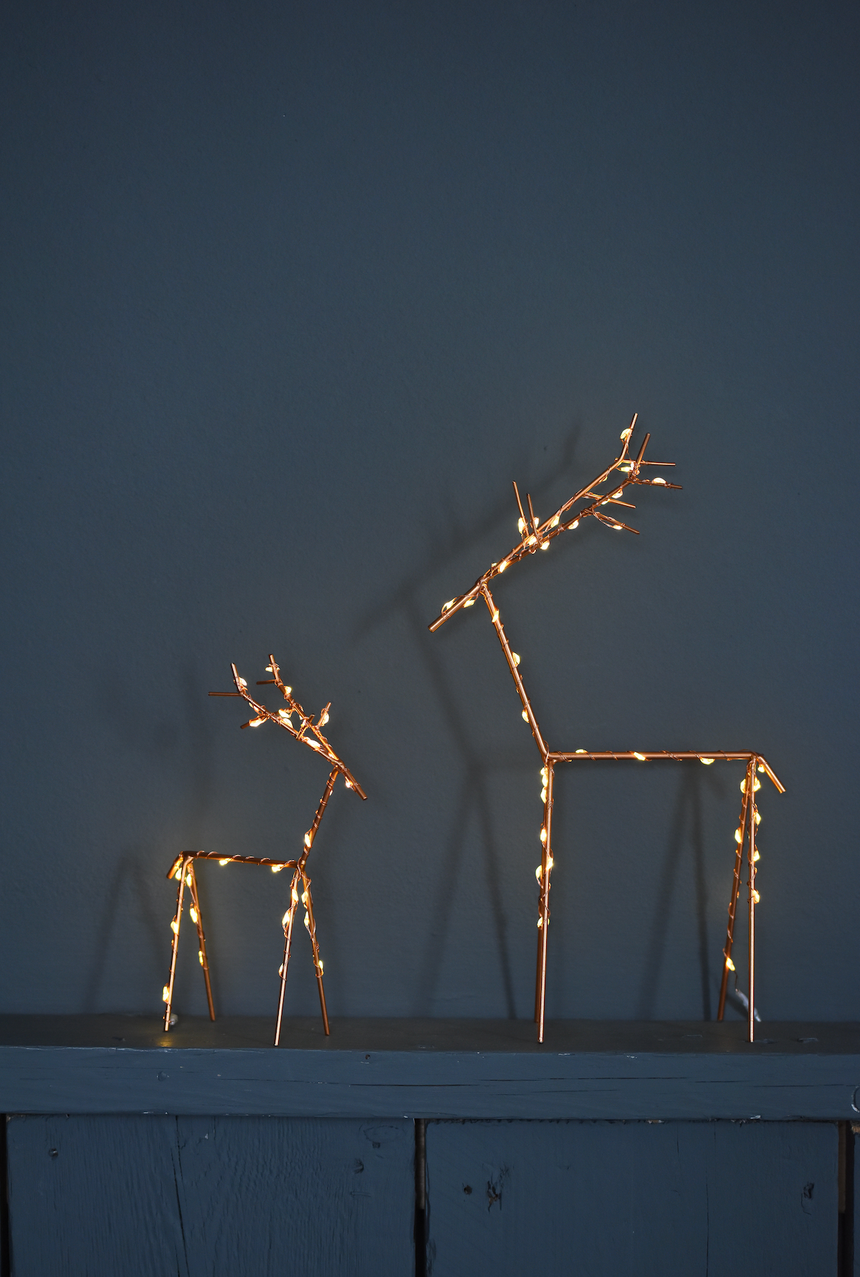 LED Table Top Wire Deer, Small (Battery Operated)