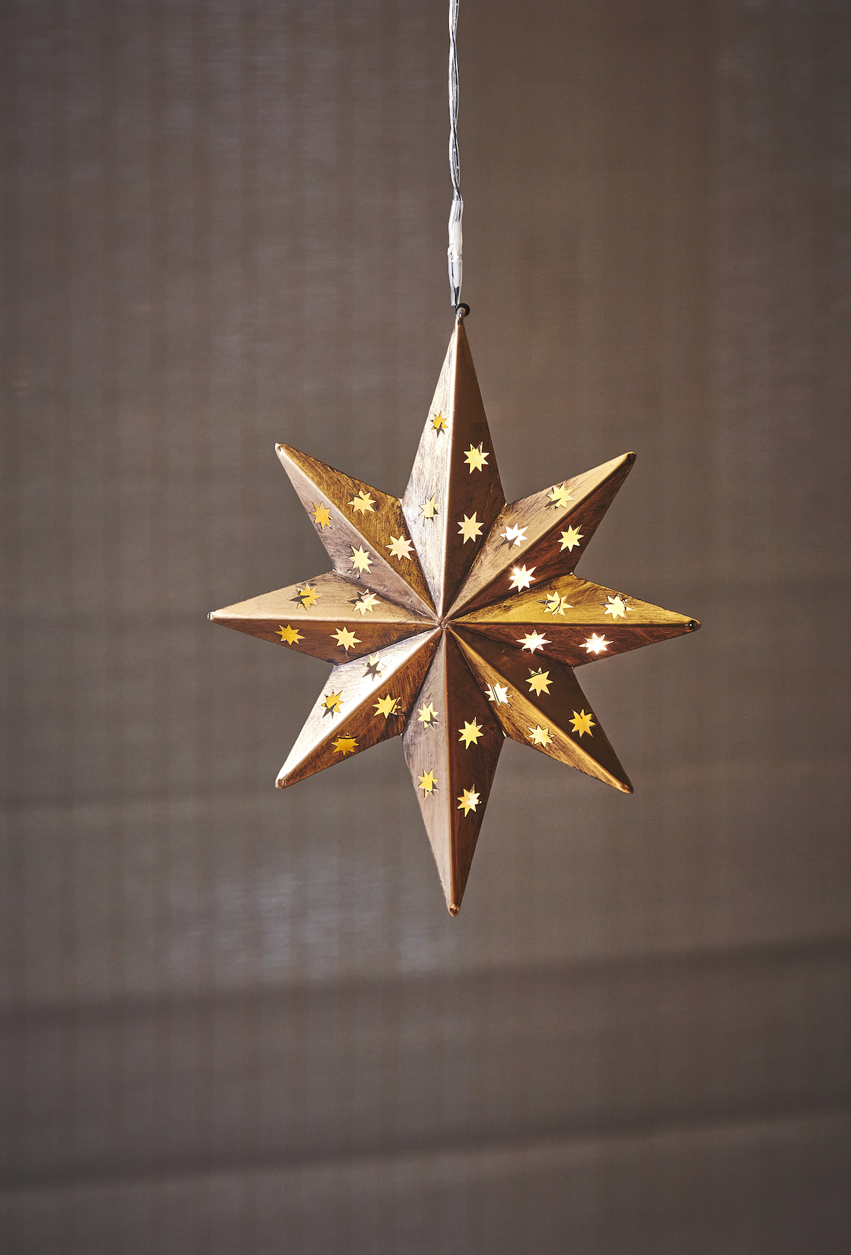 LED Metal Hanging Star Light, Gold