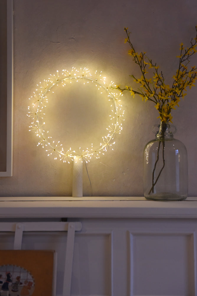 Starburst LED Wreath White